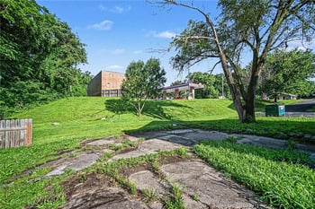 3070 N 33rd St, Kansas City, KS 66104