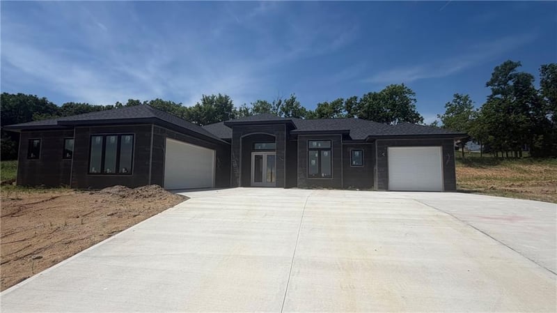19097 Millstone Blvd, St Joseph, MO 64505