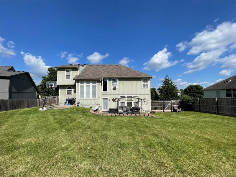 1503 Haystack Rd, Raymore, MO 64083