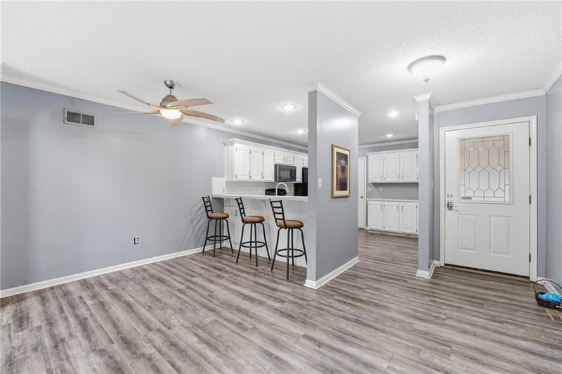 212 E Hansen Ct, Independence, MO 64055
