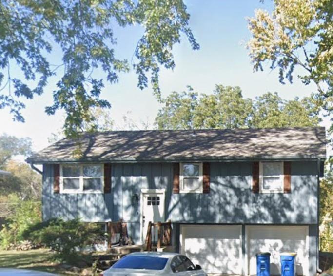 202 Meade St, Liberty, MO 64068