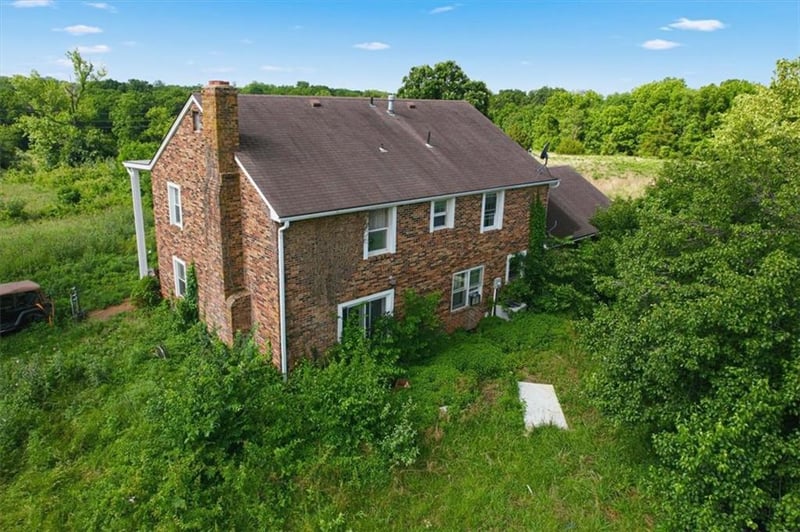 20505 Tonganoxie Rd, Tonganoxie, KS 66086