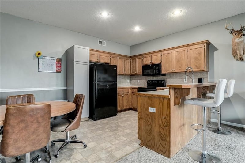 22615 76th Ter, Shawnee, KS 66227