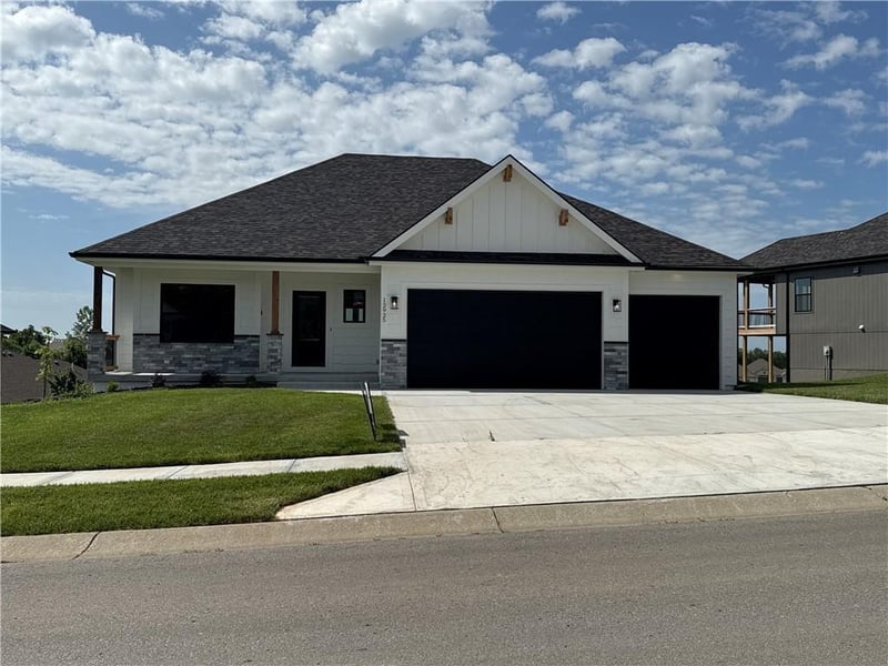 12745 Champanel Way, Platte City, MO 64079
