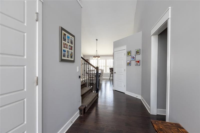 10523 N Randolph Ave, Kansas City, MO 64157
