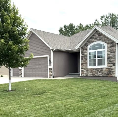 931 Oak Ter, Tonganoxie, KS 66086