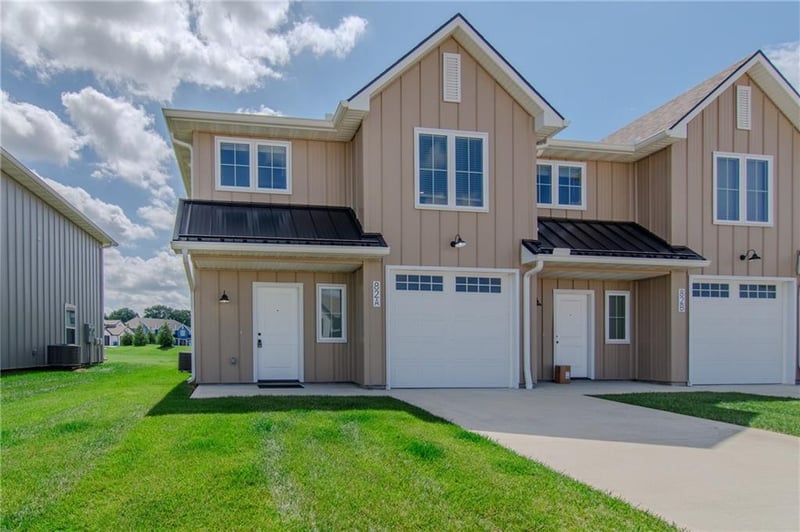 82 A 361 Rd, Warrensburg, MO 64093