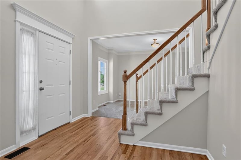 6695 Nevada Ave, Parkville, MO 64152