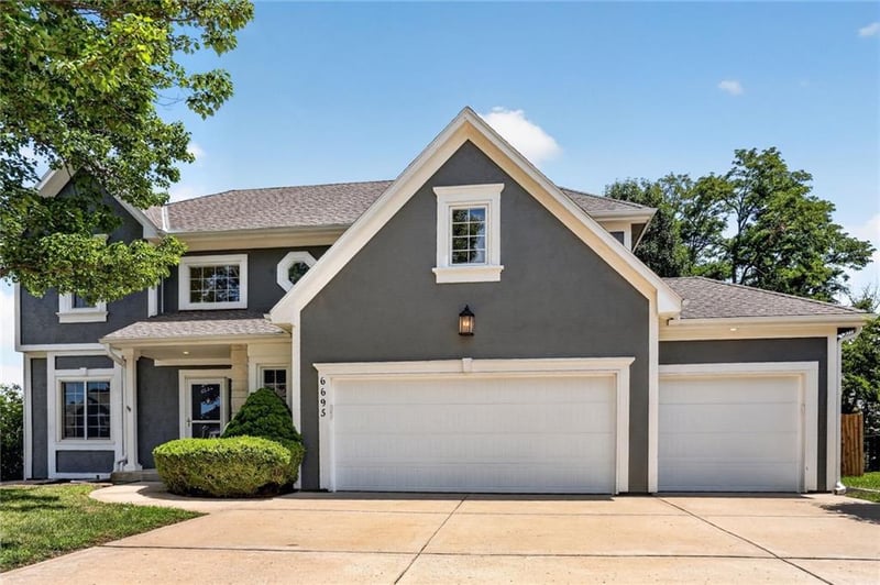 6695 Nevada Ave, Parkville, MO 64152