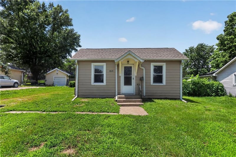 816 Logan Ave, Independence, MO 64050