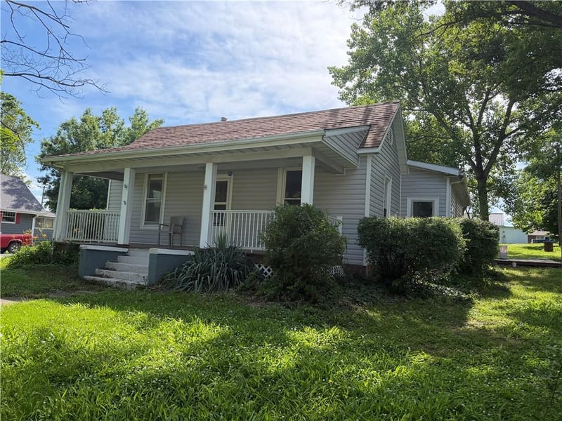 501 Cherry St, Otterville, MO 65348