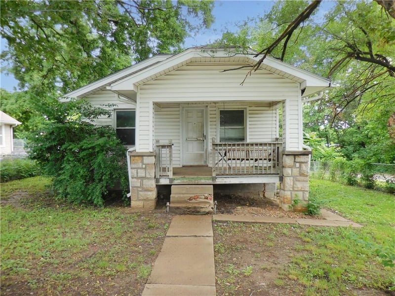 2633 S 36th St, Kansas City, KS 66106