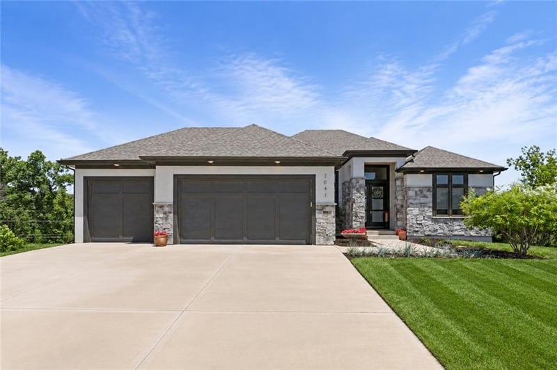 7041 London Ave, Kansas City, MO 64151