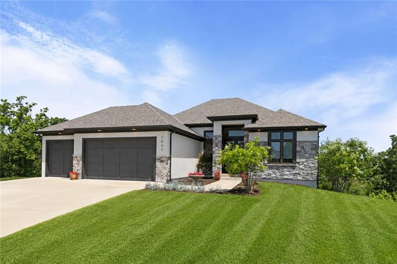7041 London Ave, Kansas City, MO 64151