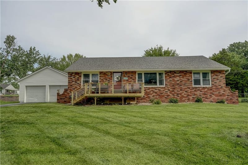 9004 E 31st St, Kansas City, MO 64129