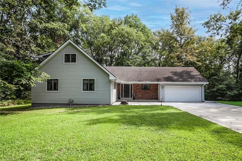 17601 River Dr, Kearney, MO 64060