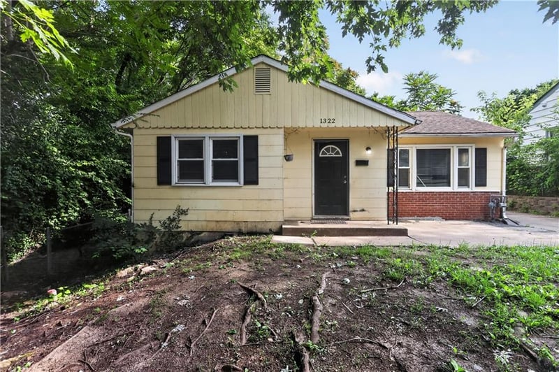 1322 82nd St, Kansas City, MO 64131