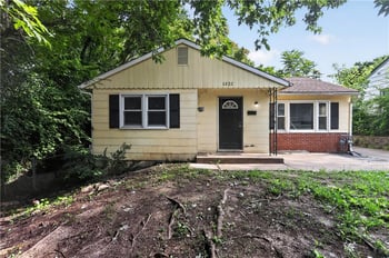 1322 E 82nd St, Kansas City, MO 64131