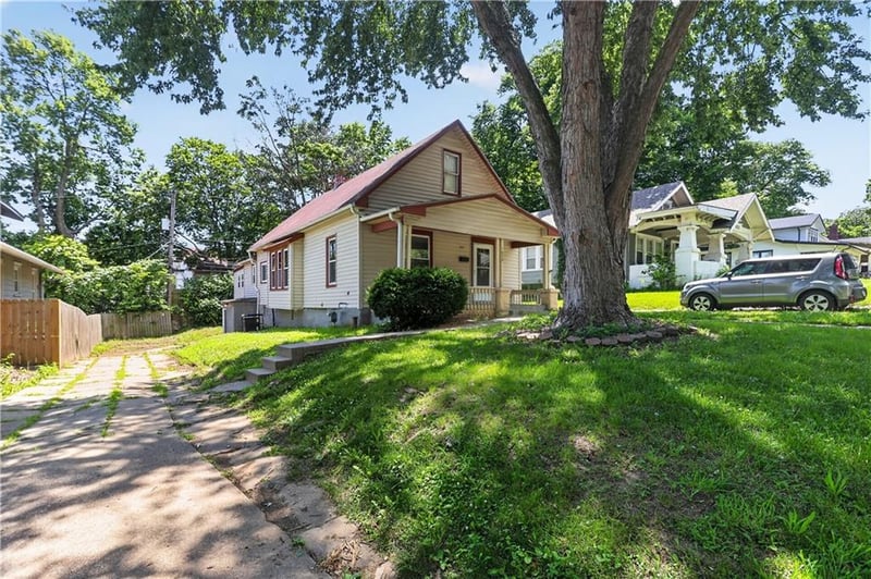 1829 Oakland Ave, Kansas City, KS 66102