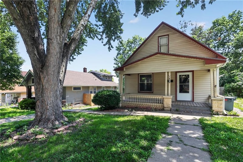 1829 Oakland Ave, Kansas City, KS 66102