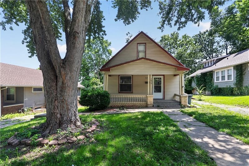 1829 Oakland Ave, Kansas City, KS 66102