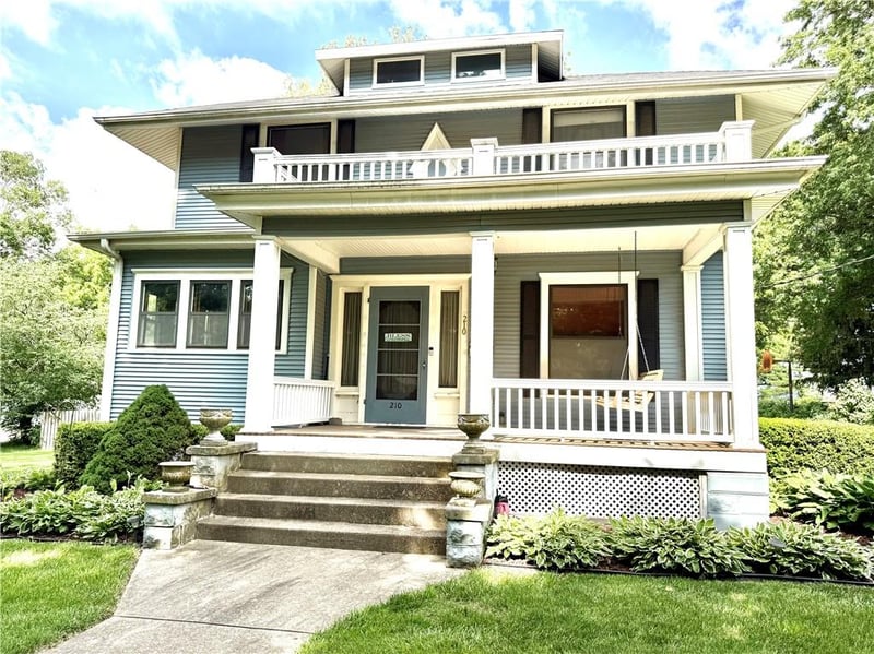 210 Grand Ave, Maryville, MO 64468