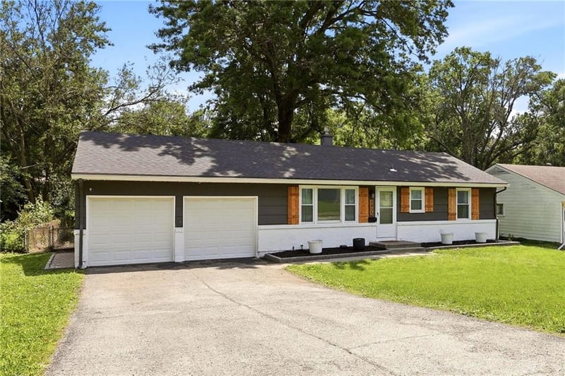 6805 96th Ter, Kansas City, MO 64134