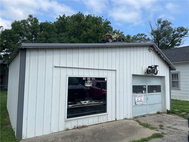 2510 4th St, Leavenworth, KS 66048