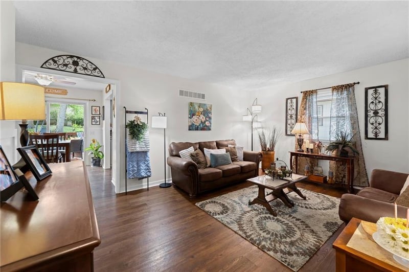 14113 92nd Ter, Lenexa, KS 66215