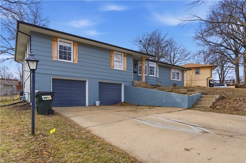 9113 83rd Pl, Raytown, MO 64138