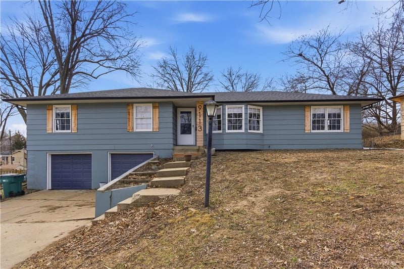 9113 83rd Pl, Raytown, MO 64138