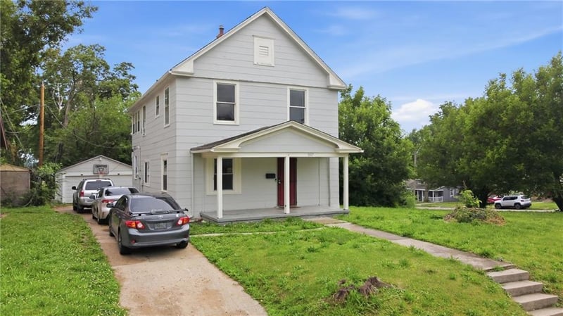 5107 26th St, Kansas City, MO 64127