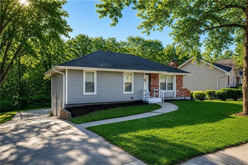 8019 Brooklyn Ave, Kansas City, MO 64118