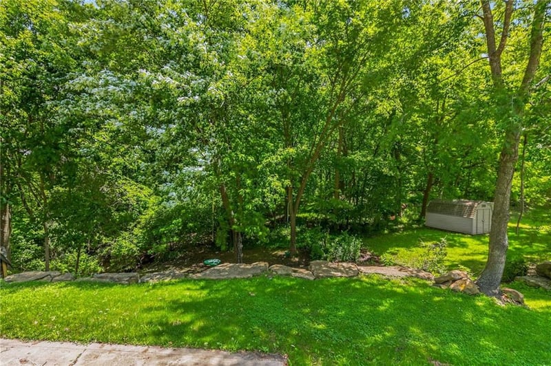 8019 Brooklyn Ave, Kansas City, MO 64118