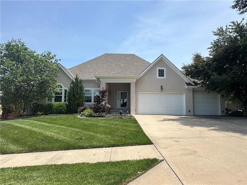 6121 Cypress Ct, Kansas City, MO 64119