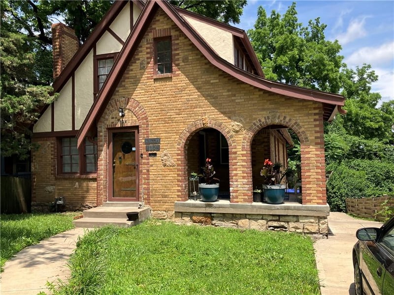 1824 47 Ter, Kansas City, MO 64130