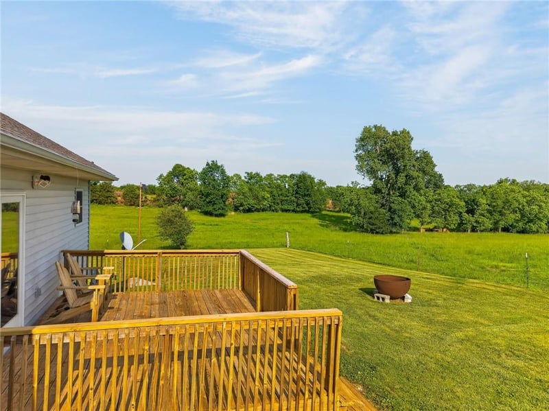 8652 Bethany Dr, Cowgill, MO 64637