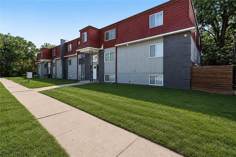 3240 Harrison St, Kansas City, MO 64109