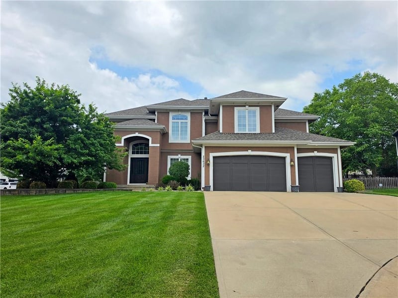 23632 52nd Ter, Shawnee, KS 66226
