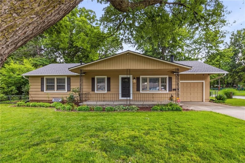 605 Cedar St, Olathe, KS 66061