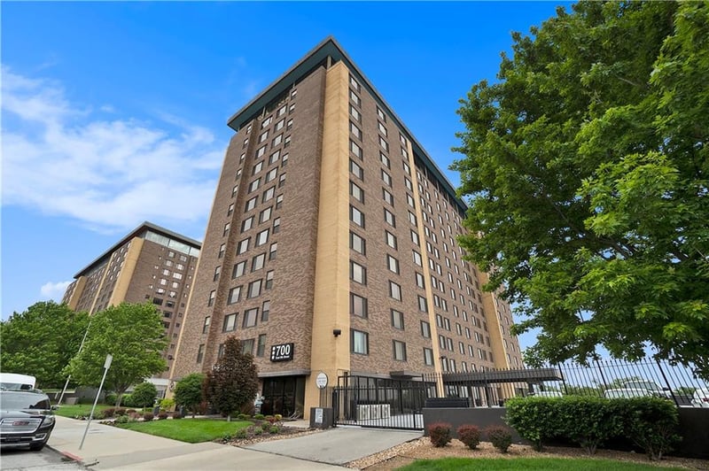 700 8th St #14 M, Kansas City, MO 64106