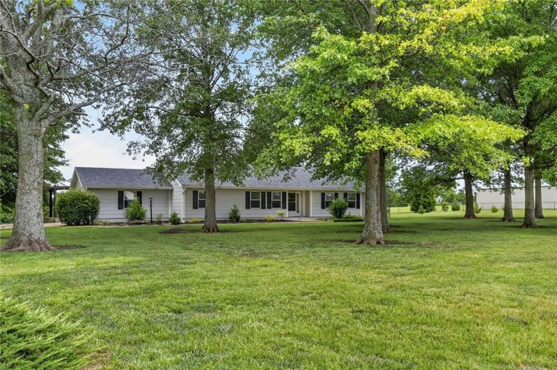 35352 W 146th St, Gardner, KS 66030