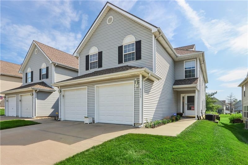 8035 N Elmwood Ave, Kansas City, MO 64119