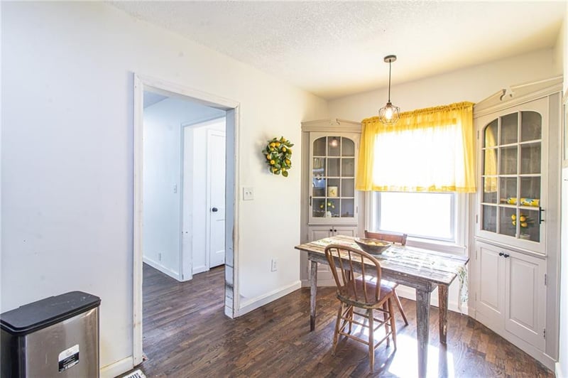 122 Campbell St, Pleasant Hill, MO 64080