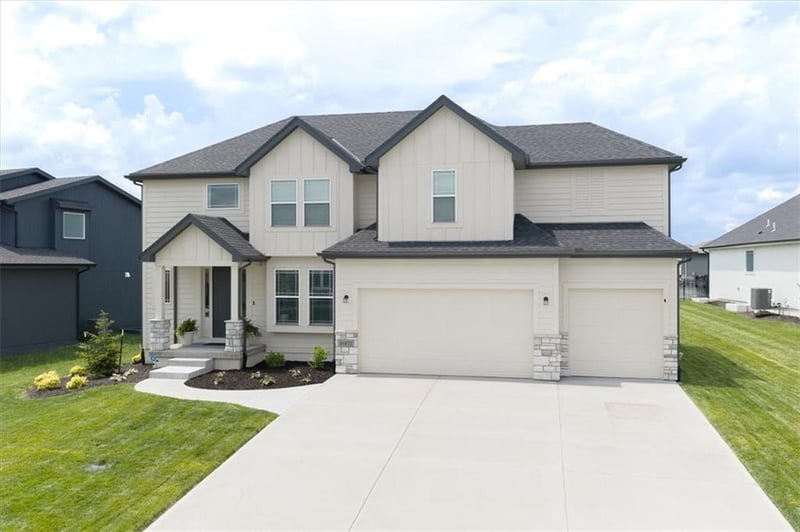 16872 Norton St, Olathe, KS 66062