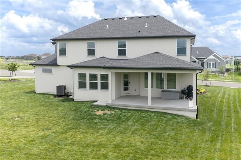 16872 Norton St, Olathe, KS 66062
