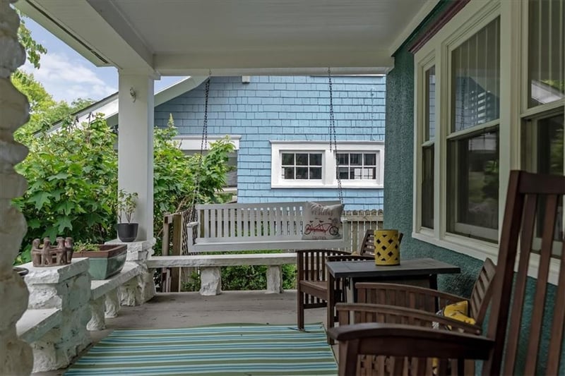 131 W 61st Ter, Kansas City, MO 64113
