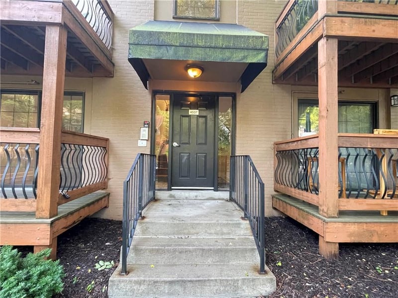 4537 Holly St #Apt 2, Kansas City, MO 64111