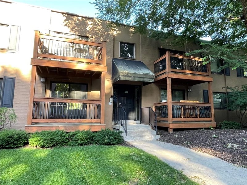 4537 Holly St #Apt 2, Kansas City, MO 64111
