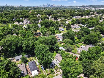 2524 Kensington Ave, Kansas City, MO 64127
